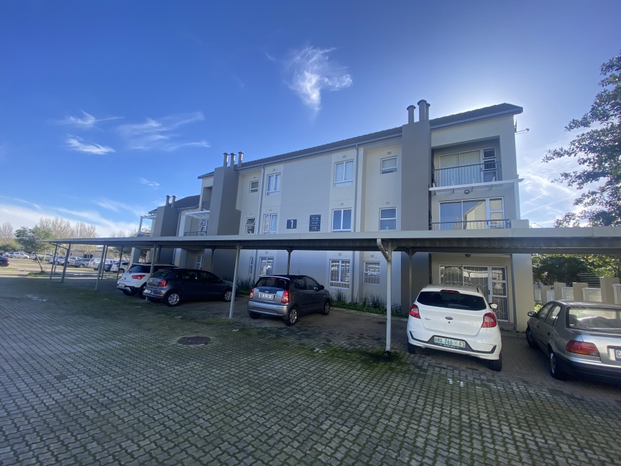 To Let 2 Bedroom Property for Rent in Buh Rein Estate Western Cape